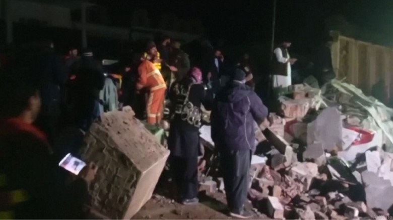 পাকিস্তানে বিয়েবাড়িতে ভয়াবহ বোমা বিস্ফোরণ, নিহত ৫...