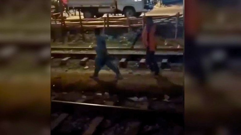 চট্টগ্রামের খুলশিতে বিএনপি-জামায়াত সমর্থকদের মধ্যে সংঘর্ষ...