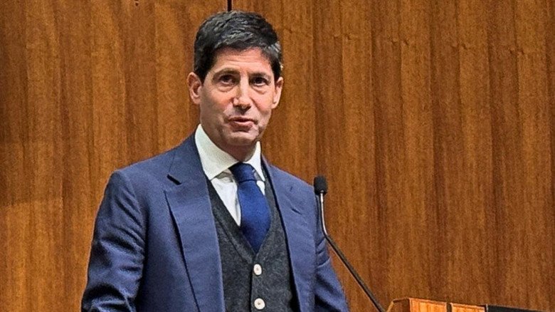 ট্রাম্পের মনোনয়নে ফেডারেল রিজার্ভের নতুন চেয়ারম্যান কেভিন ওয়