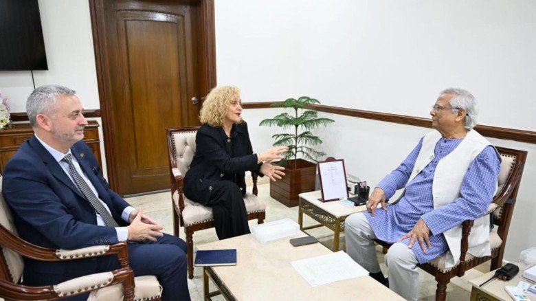 ইইউ’র সঙ্গে মুক্ত বাণিজ্য চুক্তি চায় বাংলাদেশ, দ্রুত আলোচনা শুরুর আহ্বান প্রধান উপদেষ্টার...