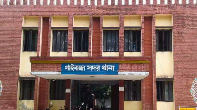 গাইবান্ধায় শয়নঘর থেকে গৃহবধূর ঝুলন্ত মরদেহ উদ্ধার, পারিবারিক কলহের অভিযোগ...